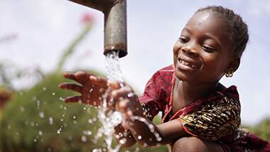 El agua: un derecho fundamental. Más que nunca… vital
