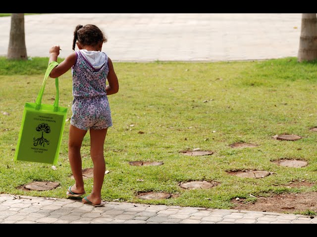 Criança reconhece espaço no Parque Várzeas Tietê
