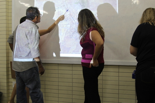Community analyzes regional development map