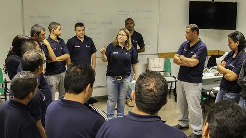 Capacitação profissional realizada em sala de aula