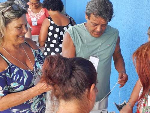 Programa Geração -  participantes interagindo nas oficinas 