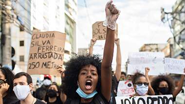 Conciencia negra: las empresas buscan la equidad en su día a día para actuar contra el racismo en toda la sociedad