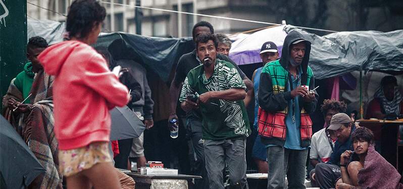 Combate las drogas y el alcoholismo. Foto: Folha de São Paulo