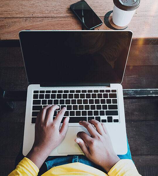 Dia Internacional da Internet Segura: confira as dicas da especialista para manter os seus dados em segurança na internet