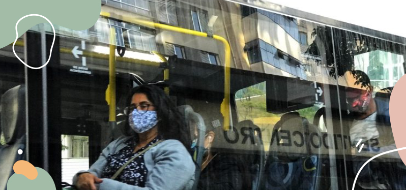 Igualdade de gênero e Legados: mobilidade feminina - mulher em ônibus