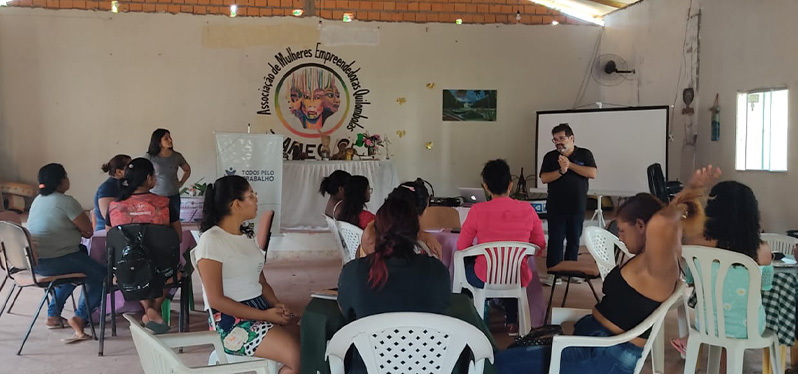 Senderos de entrenamiento en la comunidad de Cupuaçu.