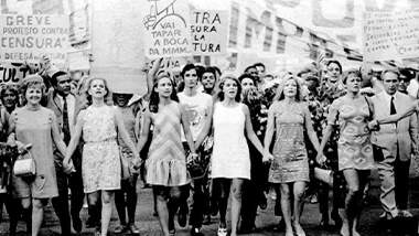 Voto feminino completa 91 anos e representatividade feminina no processo eleitoral aumenta, mas ainda é baixa