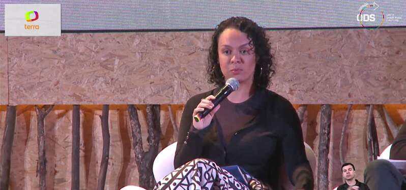 Ismália Afonso da Silva during a lecture on combating racism and xenophobia. Photo Print of Live Virada ODS