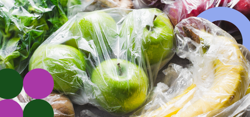 Mês do Meio Ambiente - frutas e legumes embalados em plástico