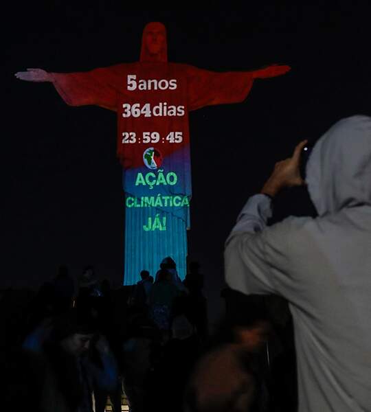 Reloj del Clima, diseñado sobre el Cristo Redentor, alerta a la sociedad del tiempo que tenemos para luchar contra la crisis climática