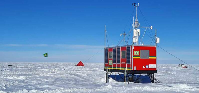 Cryosphere laboratory that analyzes the ozone layer. Photo: Researcher Heitor Silva/UERJ