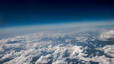Preserve the ozone layer or contain the increase in temperature on the planet? Experts seek solutions to meet global demands