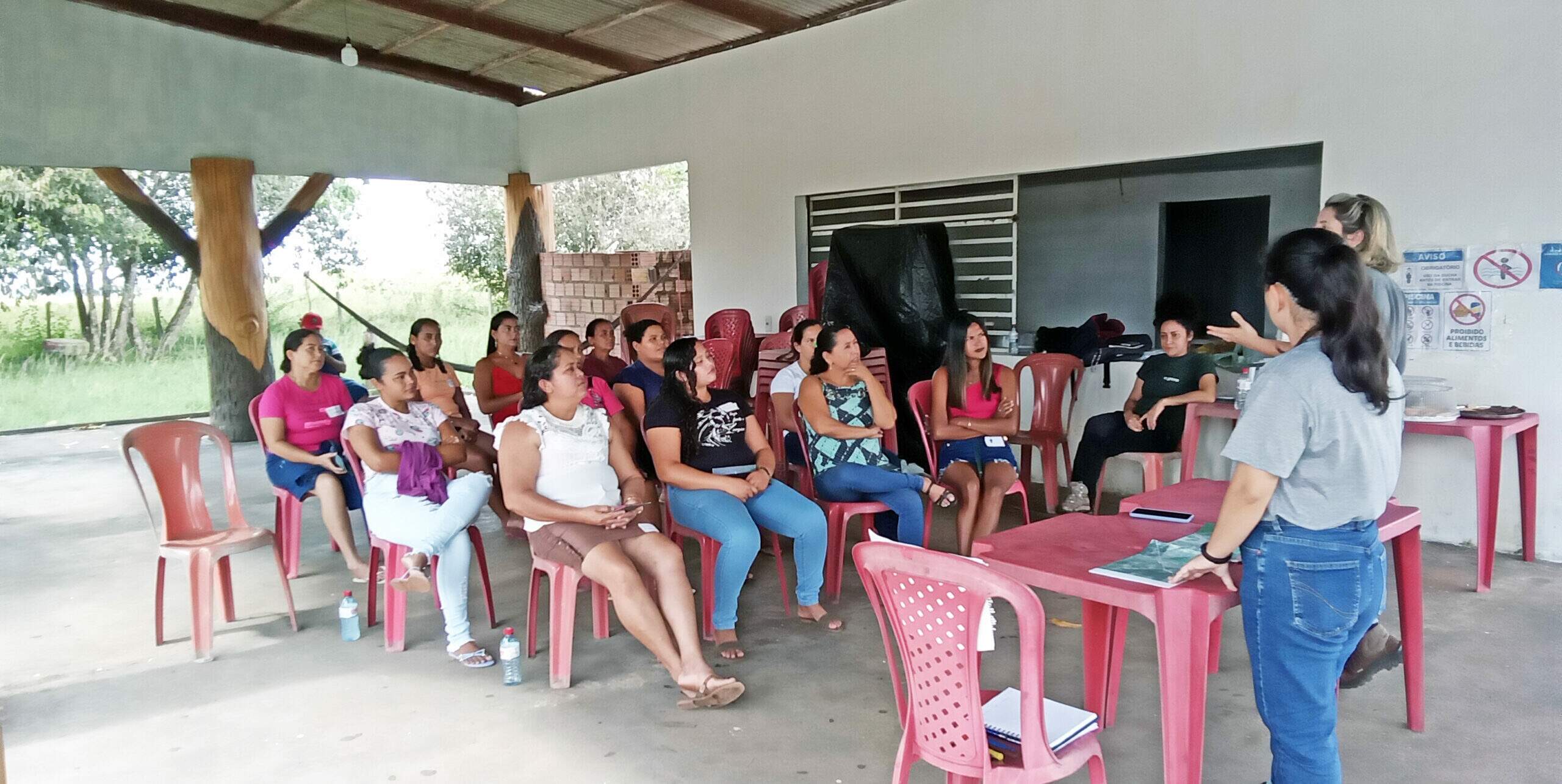 Mulheres do território em oficina da Synergia Socioambiental