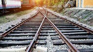 Especialistas da Synergia Socioambiental debatem a expansão da malha ferroviária em artigo destaque na mídia