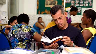 La educación en Brasil está lejos de alcanzar las metas de la Agenda 2030, pero iniciativas y proyectos pueden ayudar a mejorar el panorama